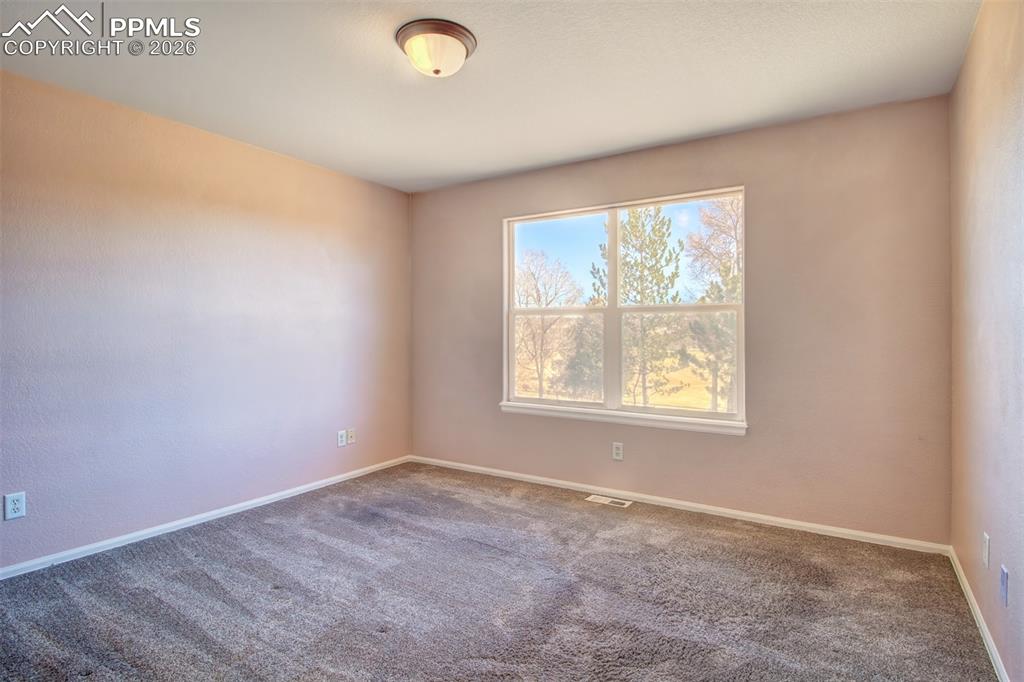 Image 13 of 33: Primary bedroom