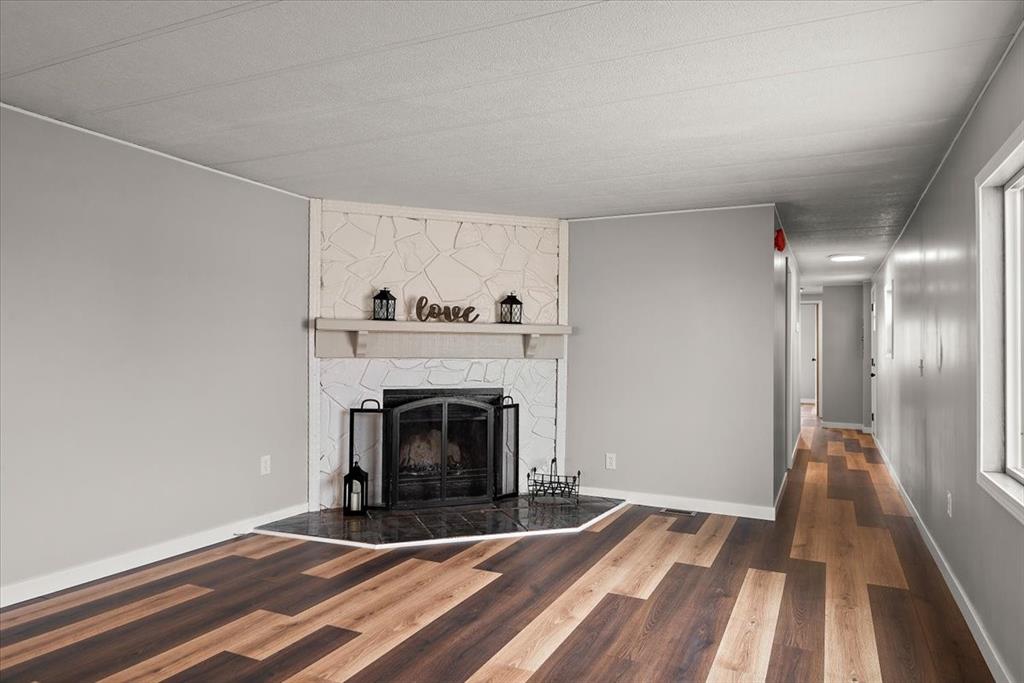 Image 6 of 48: Living Room