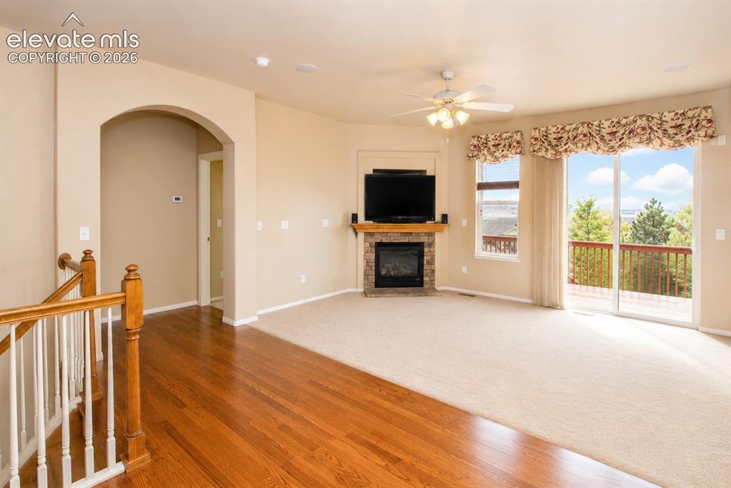 Image 4 of 49: Living Room