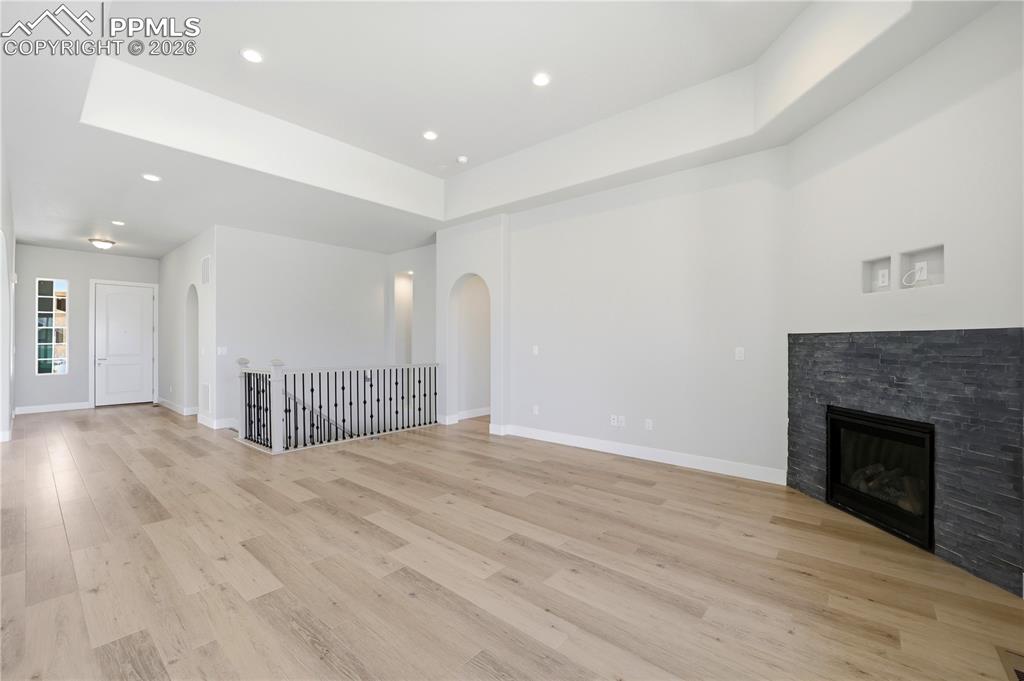 Image 18 of 41: Living Room