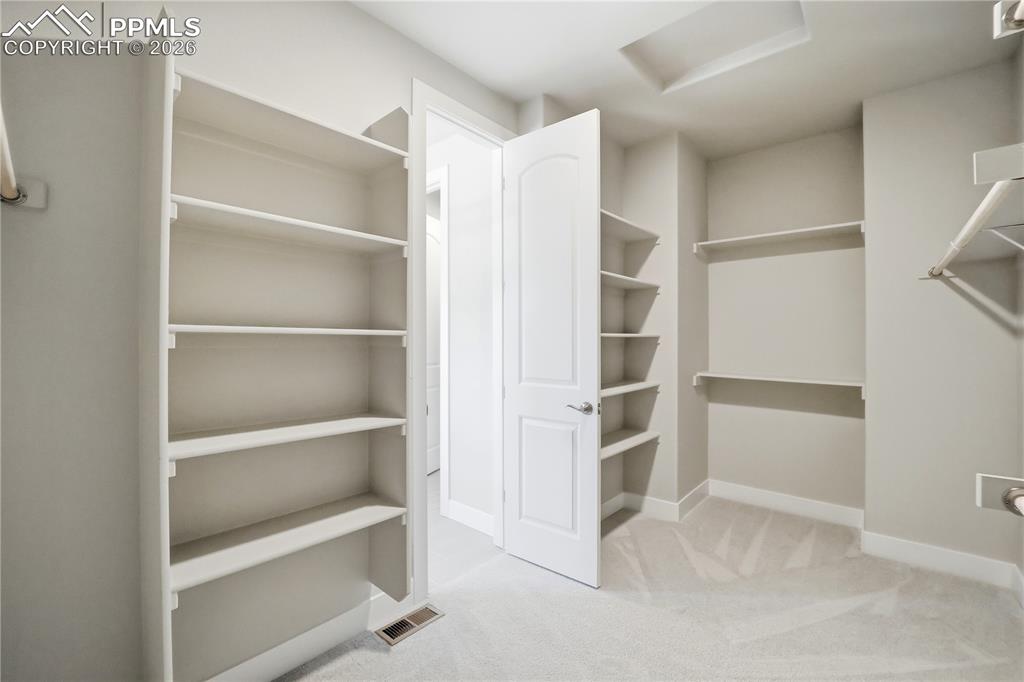 Image 26 of 41: Closet