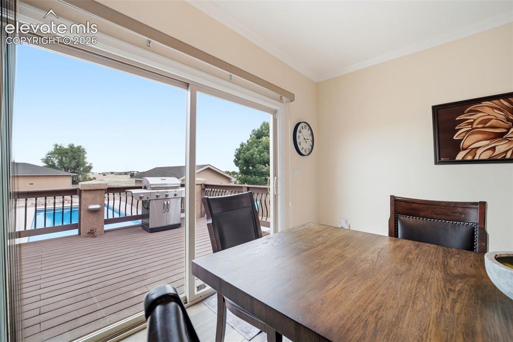 Image 13 of 50: Dining Area