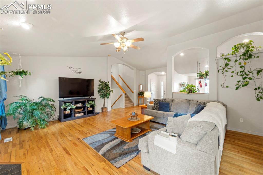 Image 16 of 36: Living Room