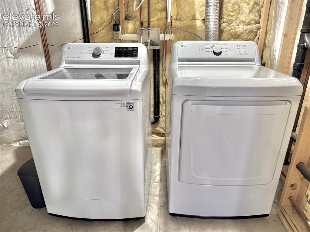 Image 18 of 20: Laundry