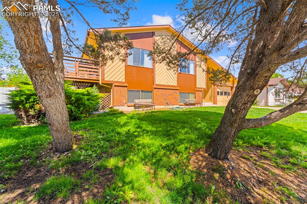 Image 3 of 40: Back of Structure