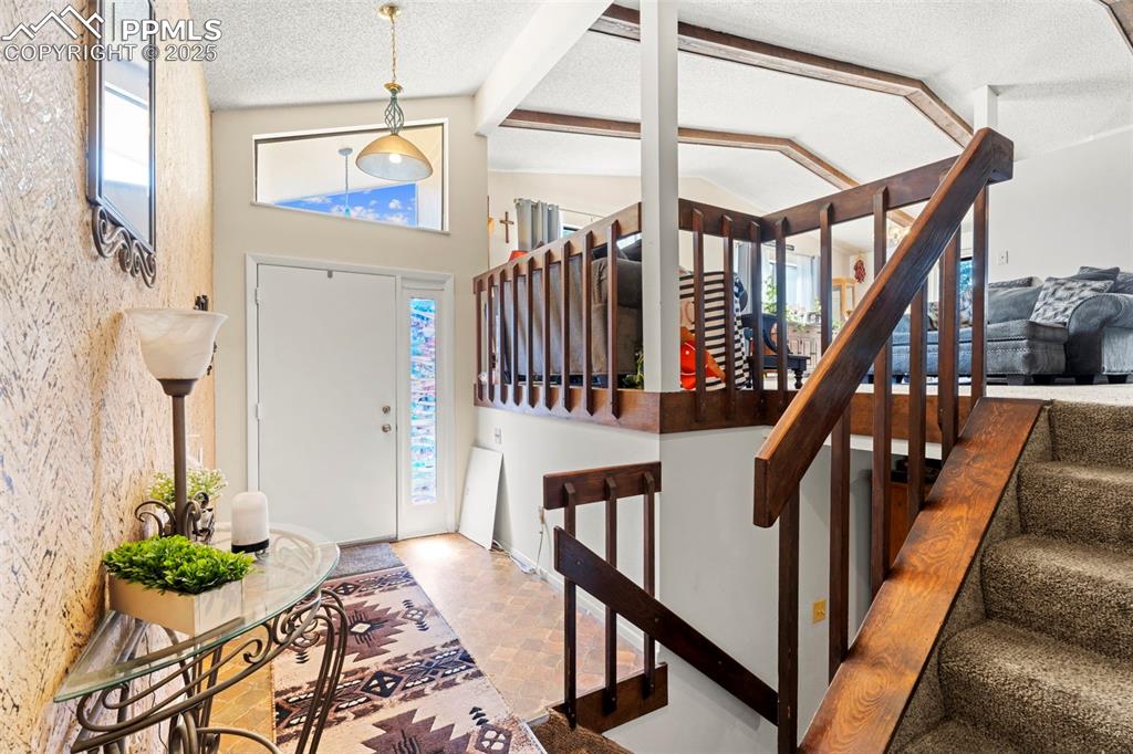 Image 4 of 40: Entry