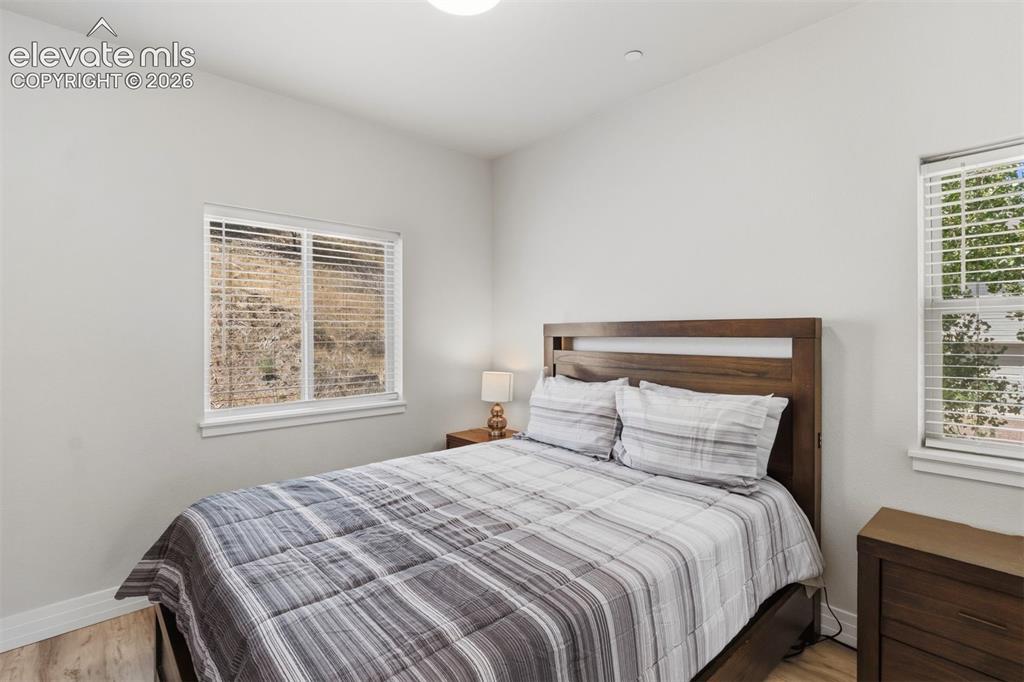 Image 14 of 42: Bedroom