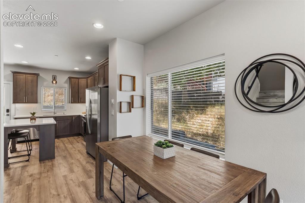 Image 9 of 42: Dining Area