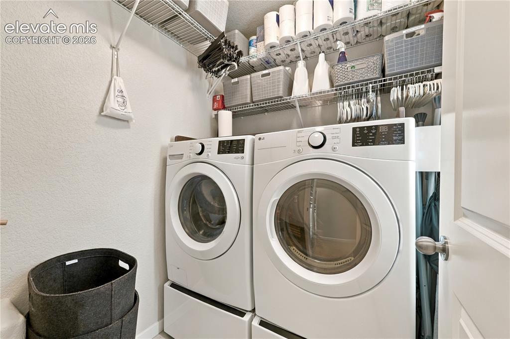Image 37 of 50: Laundry