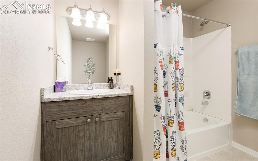 Listing 5823850, Image 10 of 24
