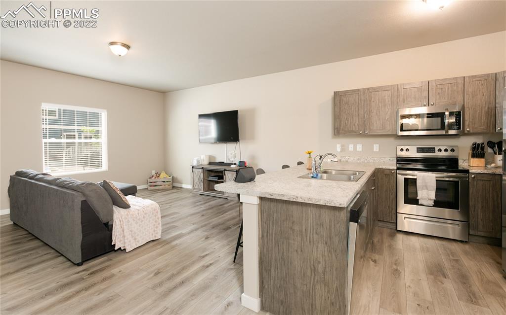 Listing 5823850, Image 5 of 24
