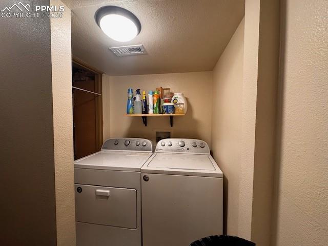 Image 11 of 17: Laundry