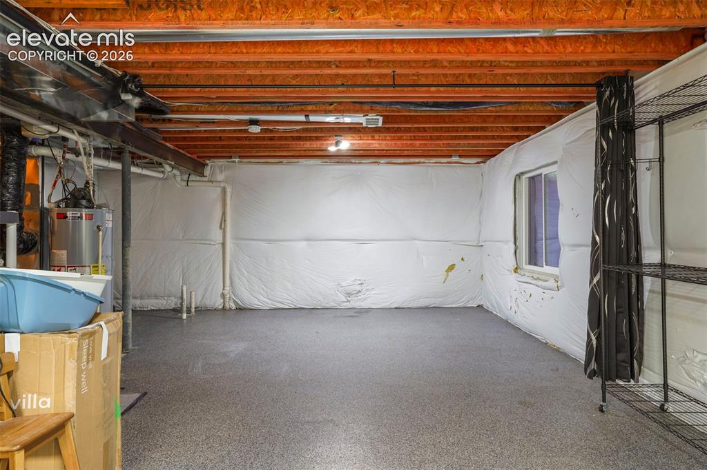 Image 20 of 32: Basement