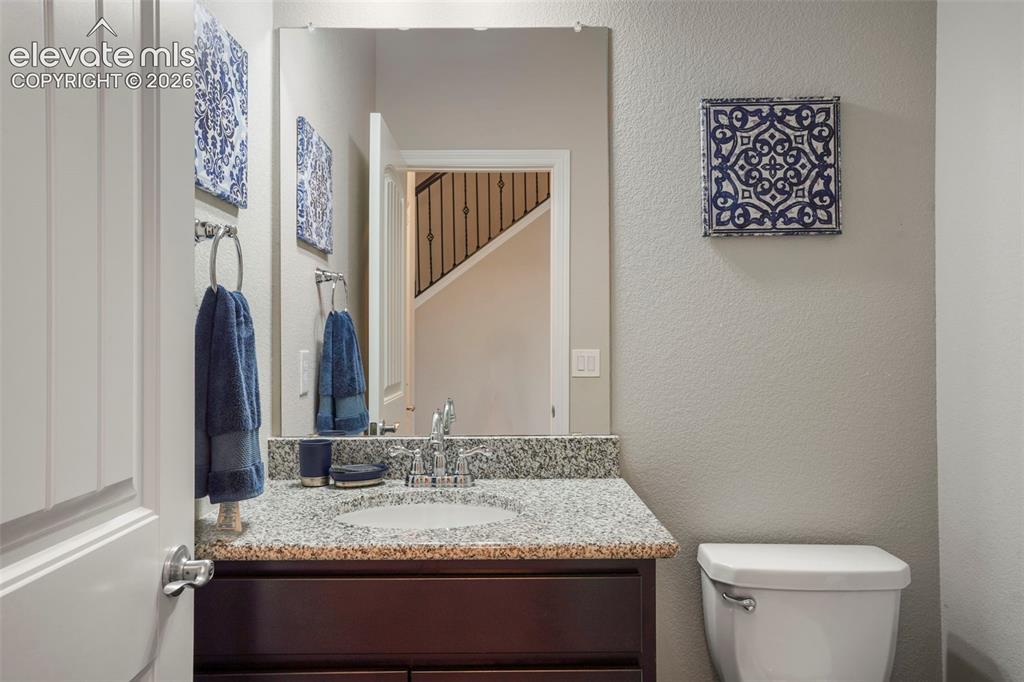 Image 8 of 32: Bathroom
