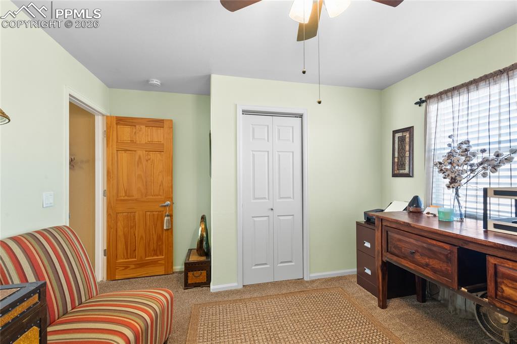 Image 23 of 36: Bedroom