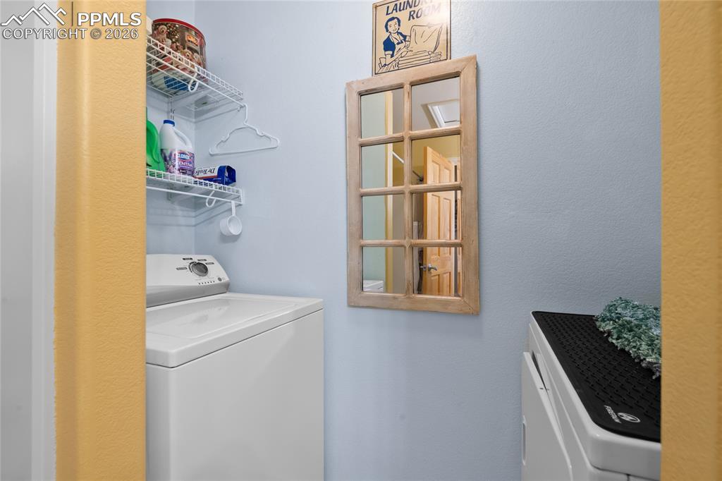 Image 26 of 36: Laundry