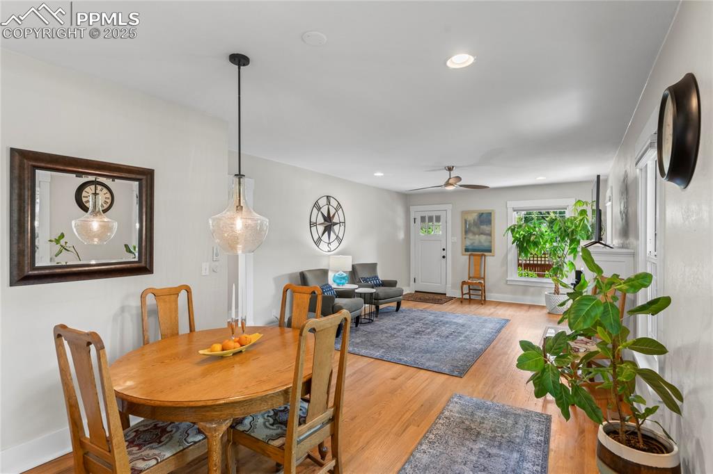 Image 12 of 42: Dining Area