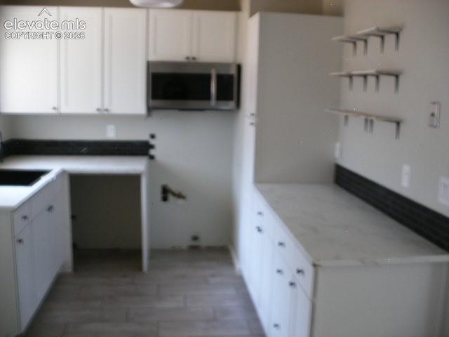 Image 10 of 43: Kitchen