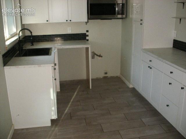 Image 14 of 43: Kitchen