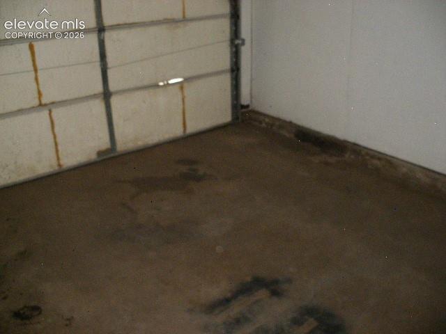 Image 43 of 43: Garage