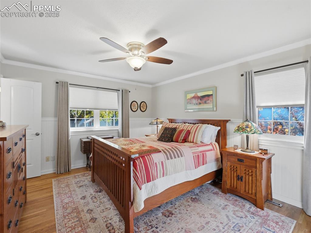 Image 20 of 47: Primary bedroom