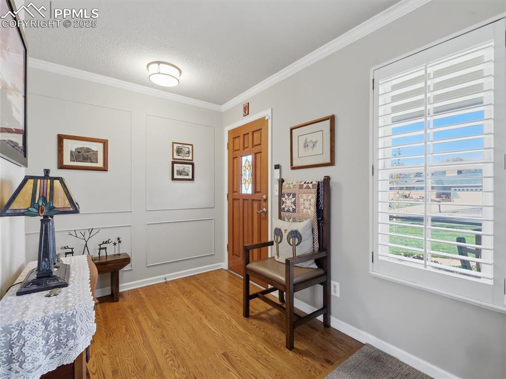 Image 3 of 47: Entry area 