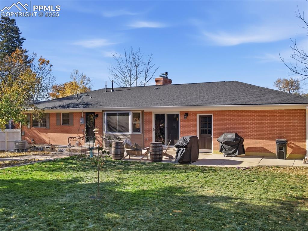 Image 38 of 47: Back of Structure