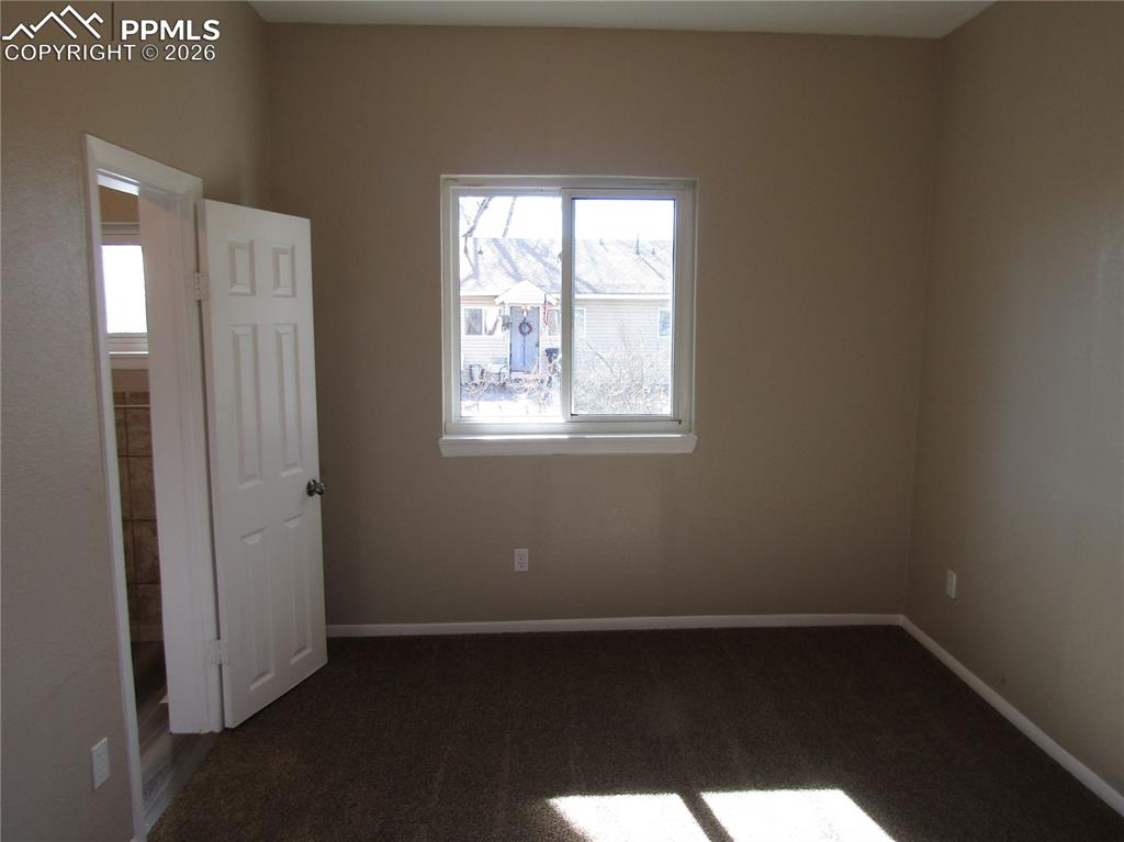 Image 11 of 21: Bedroom