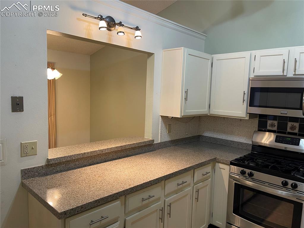 Listing 5833734, Image 3 of 25