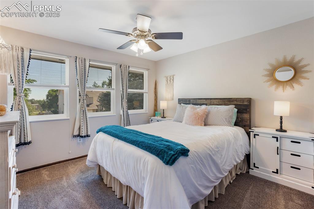 Image 29 of 46: Bedroom