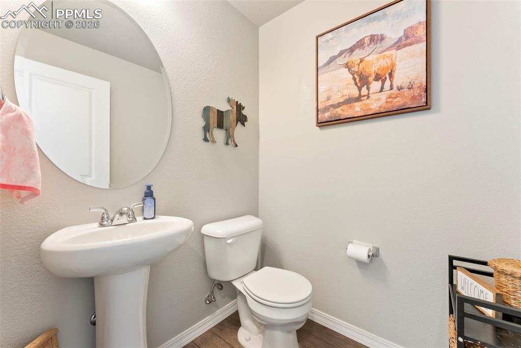 Image 17 of 50: Bathroom