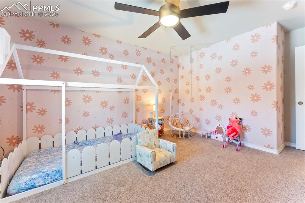 Image 20 of 50: Bedroom