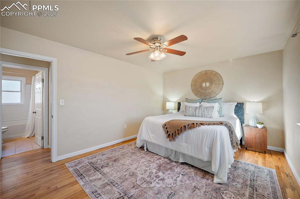 Image 15 of 49: Bedroom