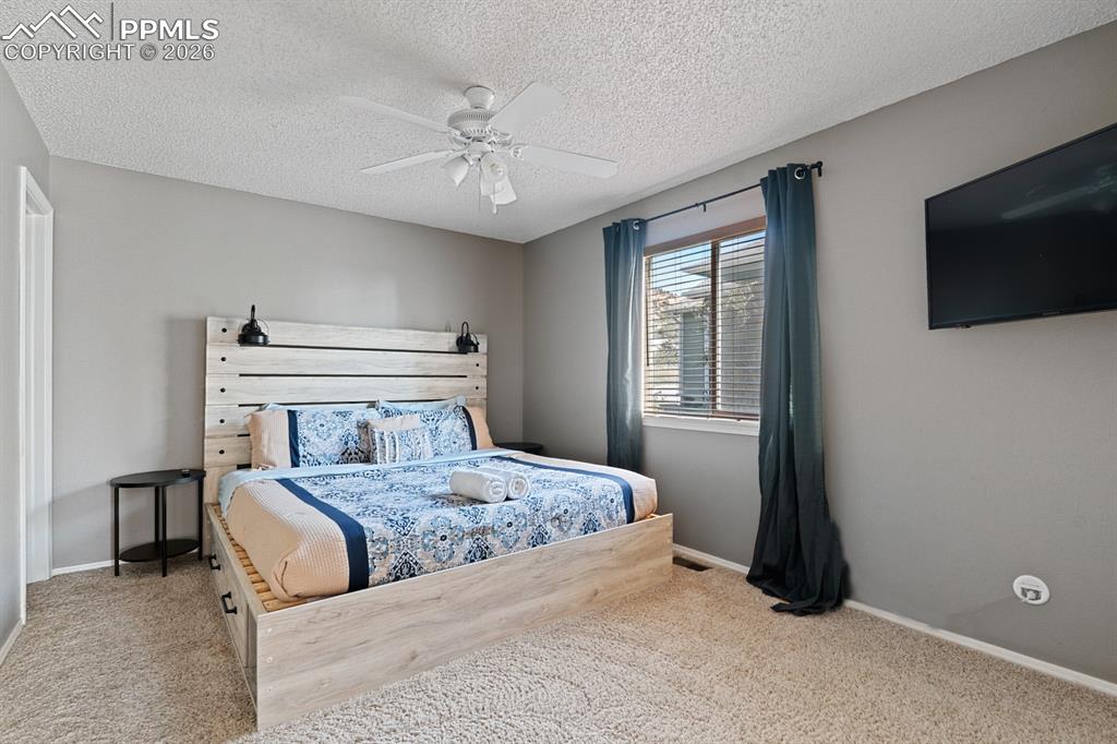 Image 11 of 29: Bedroom