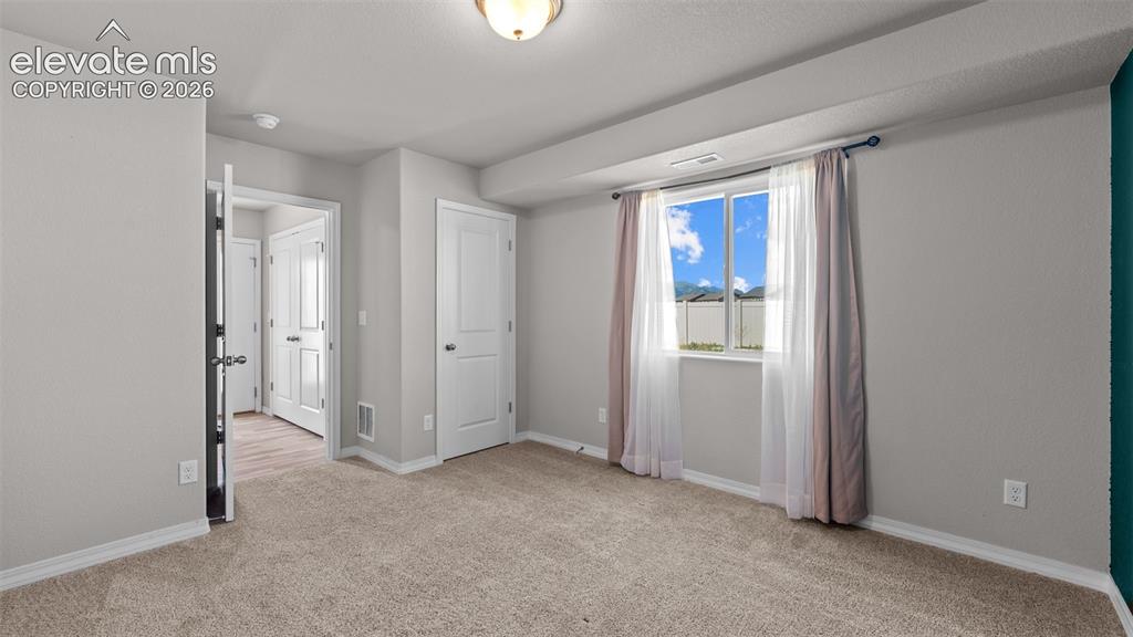 Image 11 of 29: Bedroom