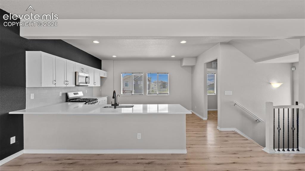 Image 4 of 29: Kitchen