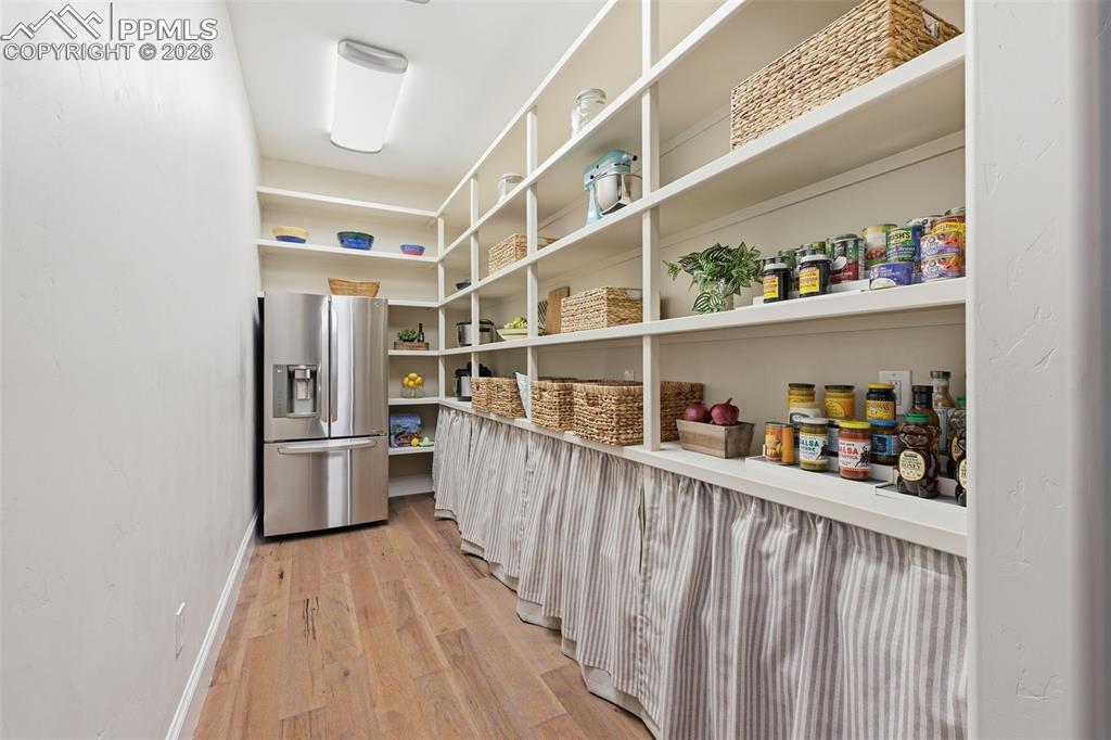 Image 16 of 50: Pantry