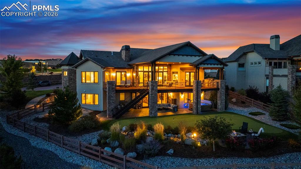 Image 3 of 50: Back of Structure