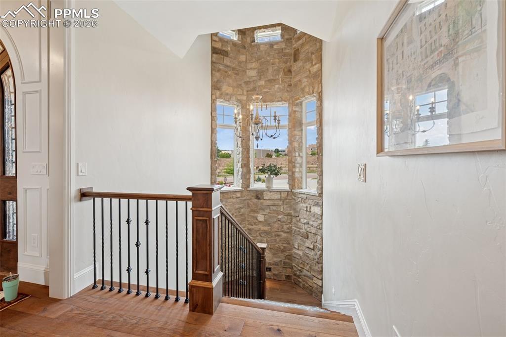 Image 30 of 50: Stairs