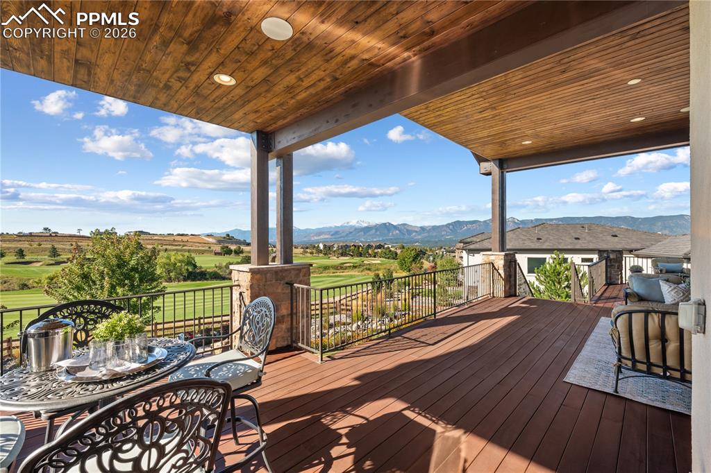 Image 46 of 50: Deck