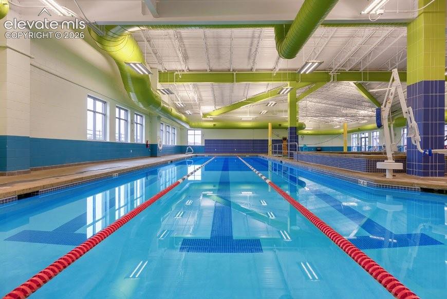 Image 39 of 43: Pool