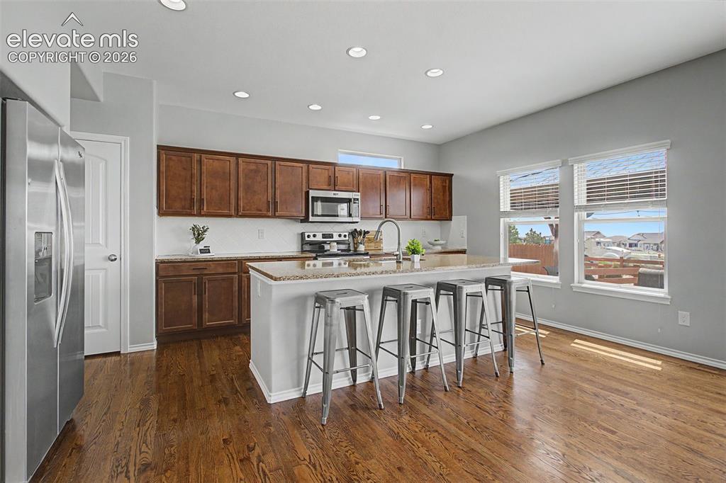 Image 5 of 43: Kitchen