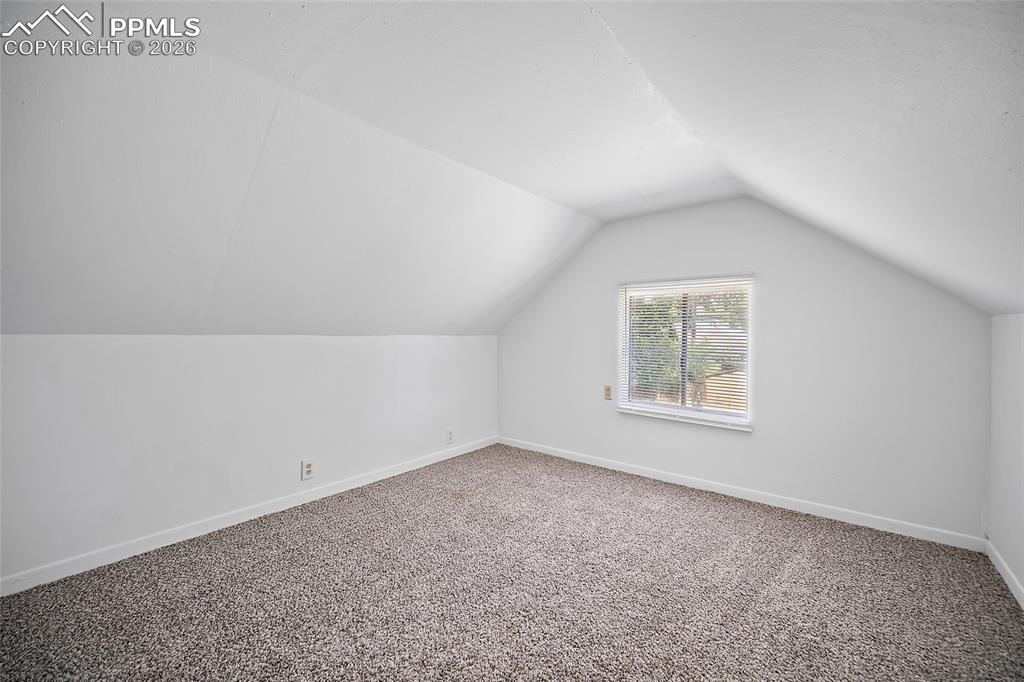 Image 28 of 32: Bonus Room