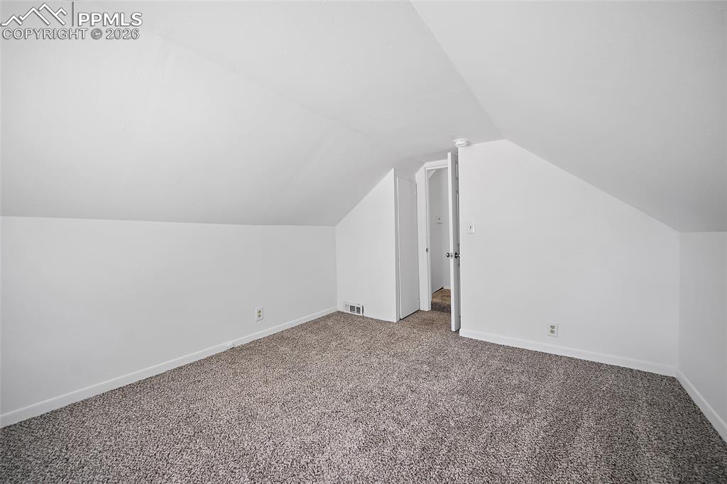 Image 29 of 32: Bonus Room