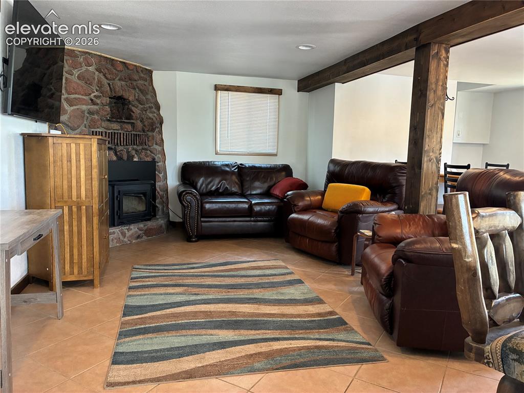 Image 10 of 23: Living Room