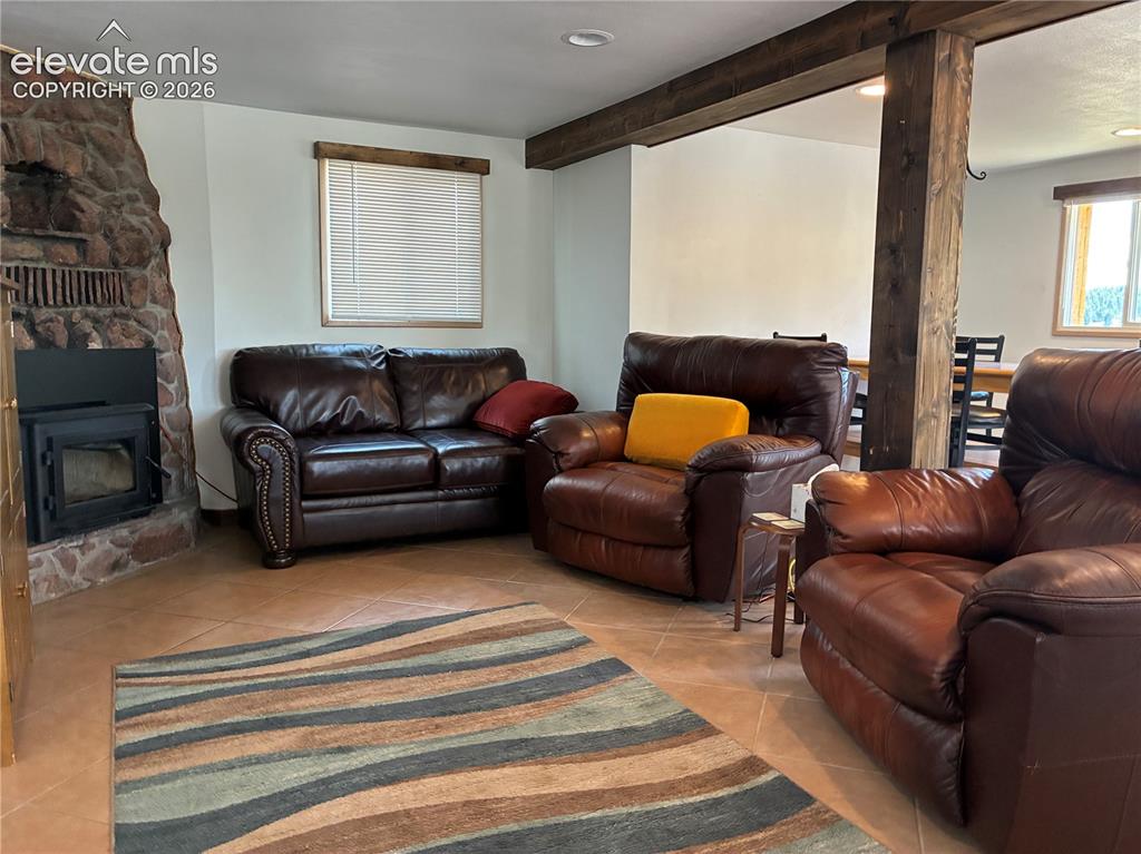 Image 11 of 23: Living Room