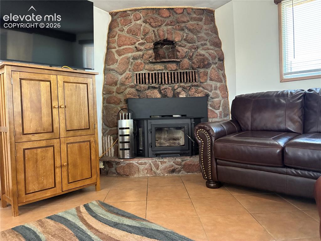 Image 15 of 23: Living Room