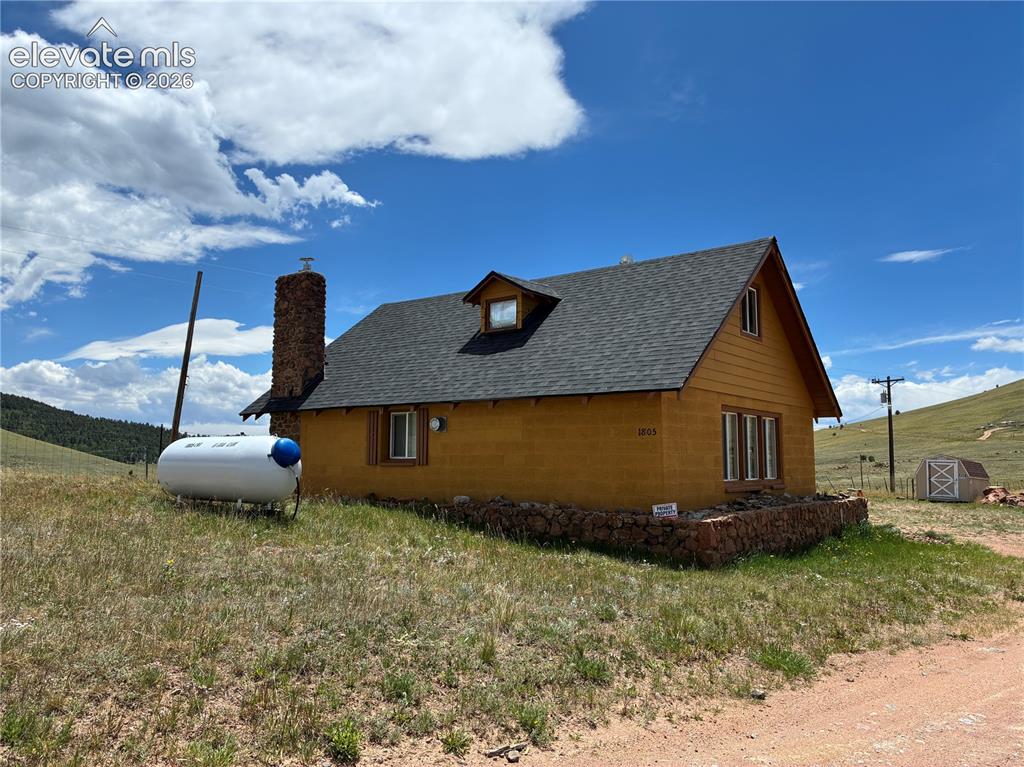 Image 6 of 23: Side of Structure