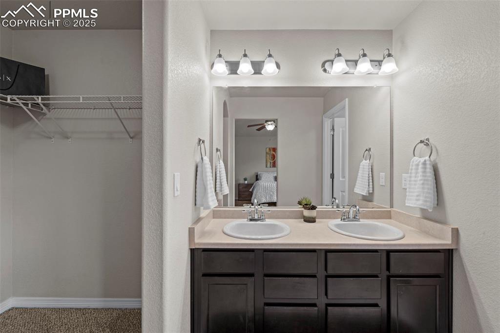 Image 13 of 29: Bathroom
