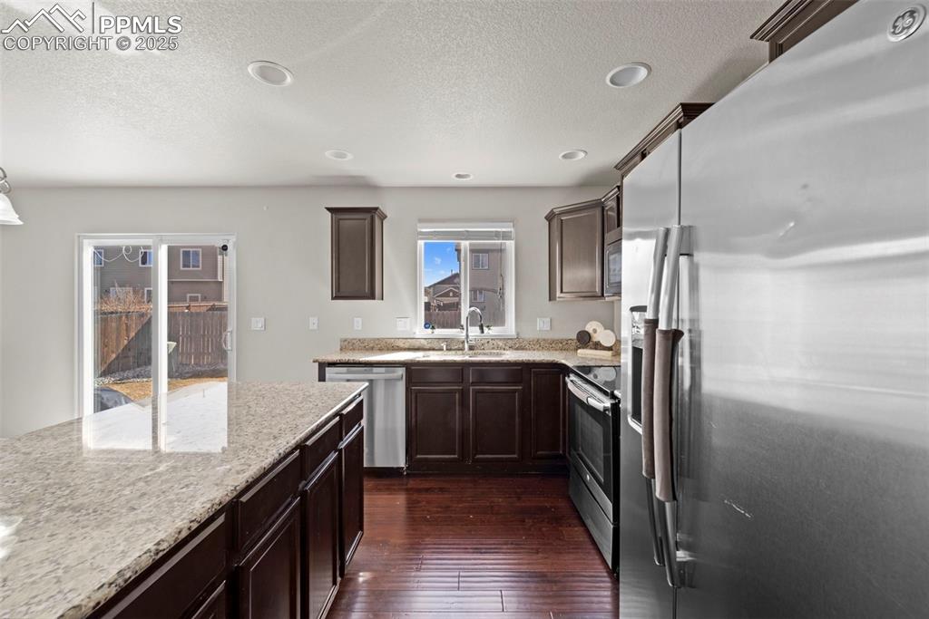 Image 8 of 29: Kitchen